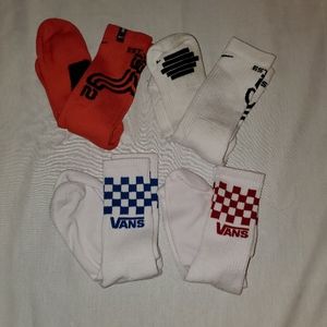 Mens under armour and vans socks.